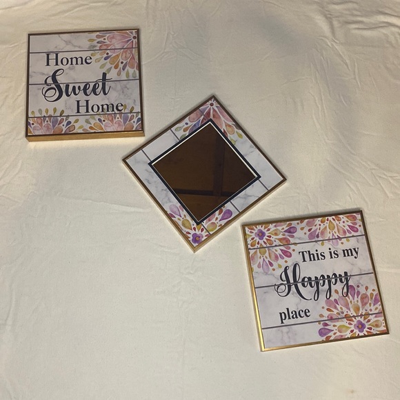 Wall art - Picture 1 of 5